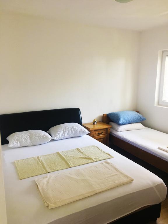 Milmaris Apartments Tivat Eksteriør billede
