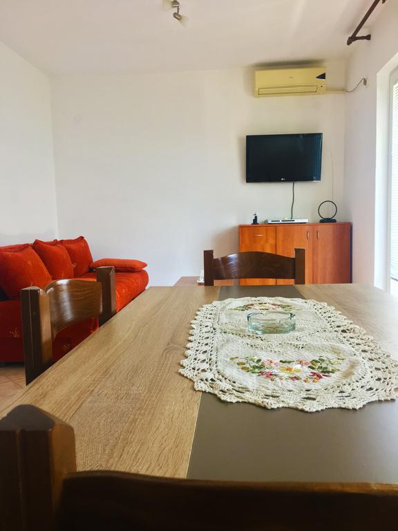 Milmaris Apartments Tivat Eksteriør billede