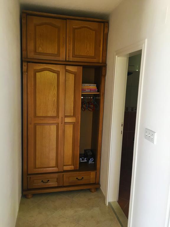 Milmaris Apartments Tivat Eksteriør billede